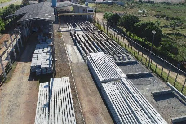 Postes para rede urbana: logística no Piauí